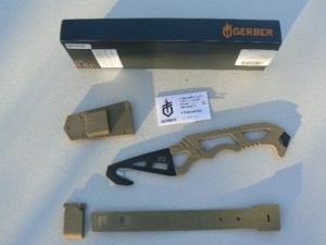 Ніж з фіксованим клинком Gerber Crisis Hook Knife TAN499 (30-000590)